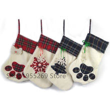 Load image into Gallery viewer, Burlap Christmas Stockings Wholesale 200pcs/lot Pet Dog Plaid Paw Stocking 2018 Christmas Large Socks Decoration